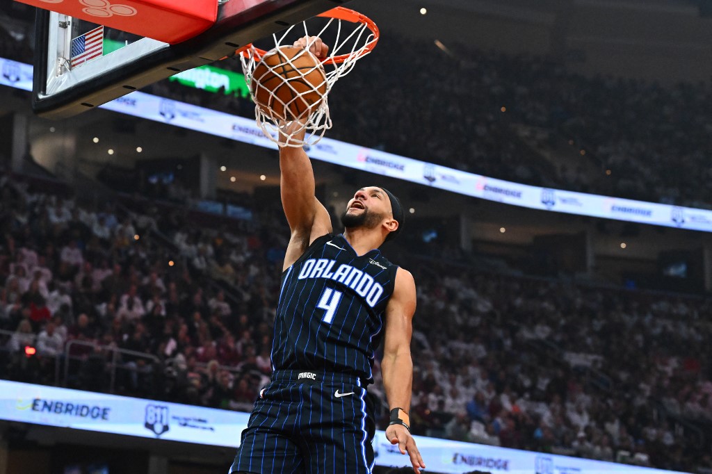 Jalen Suggs #4 of the Orlando Magic dunks as we look at our best Magic vs. Cavaliers Game 2 NBA player props