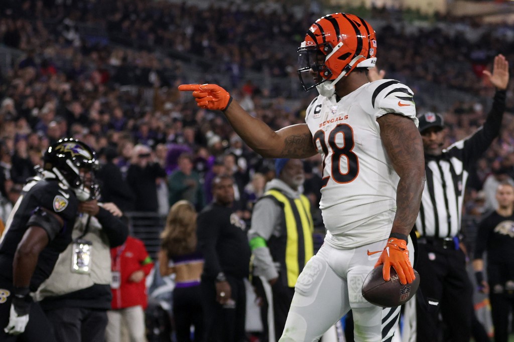Joe Mixon #28 of the Cincinnati Bengals celebrates after scoring a touchdown as we look at our best NFL first touchdown scorer predictions