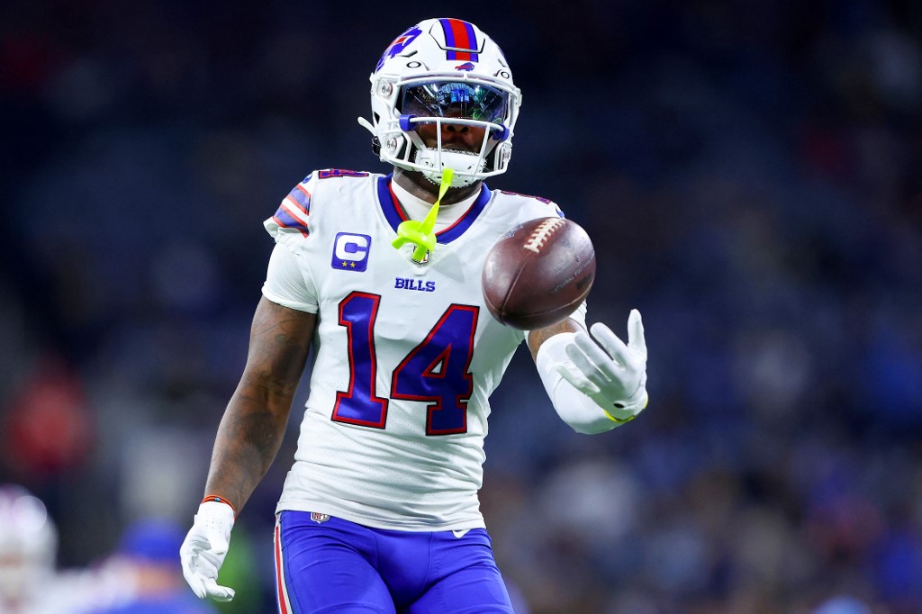 Stefon Diggs of the Buffalo Bills warms up prior to a game against the Detroit Lions at Ford Field, and we offer new U.S. bettors our exclusive DraftKings promo code.