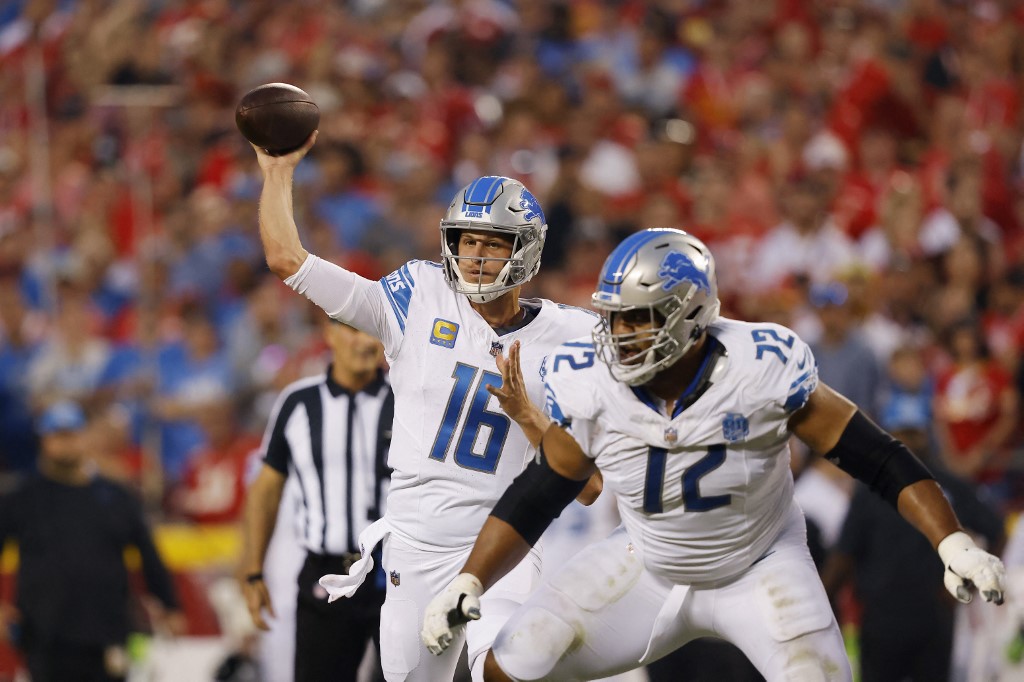 Jared Goff of the Detroit Lions passes against the Kansas City Chiefs at Arrowhead Stadium on Sept. 7, 2023 in Kansas City, Missouri as we share our favorite Seahawks vs. Lions pick.