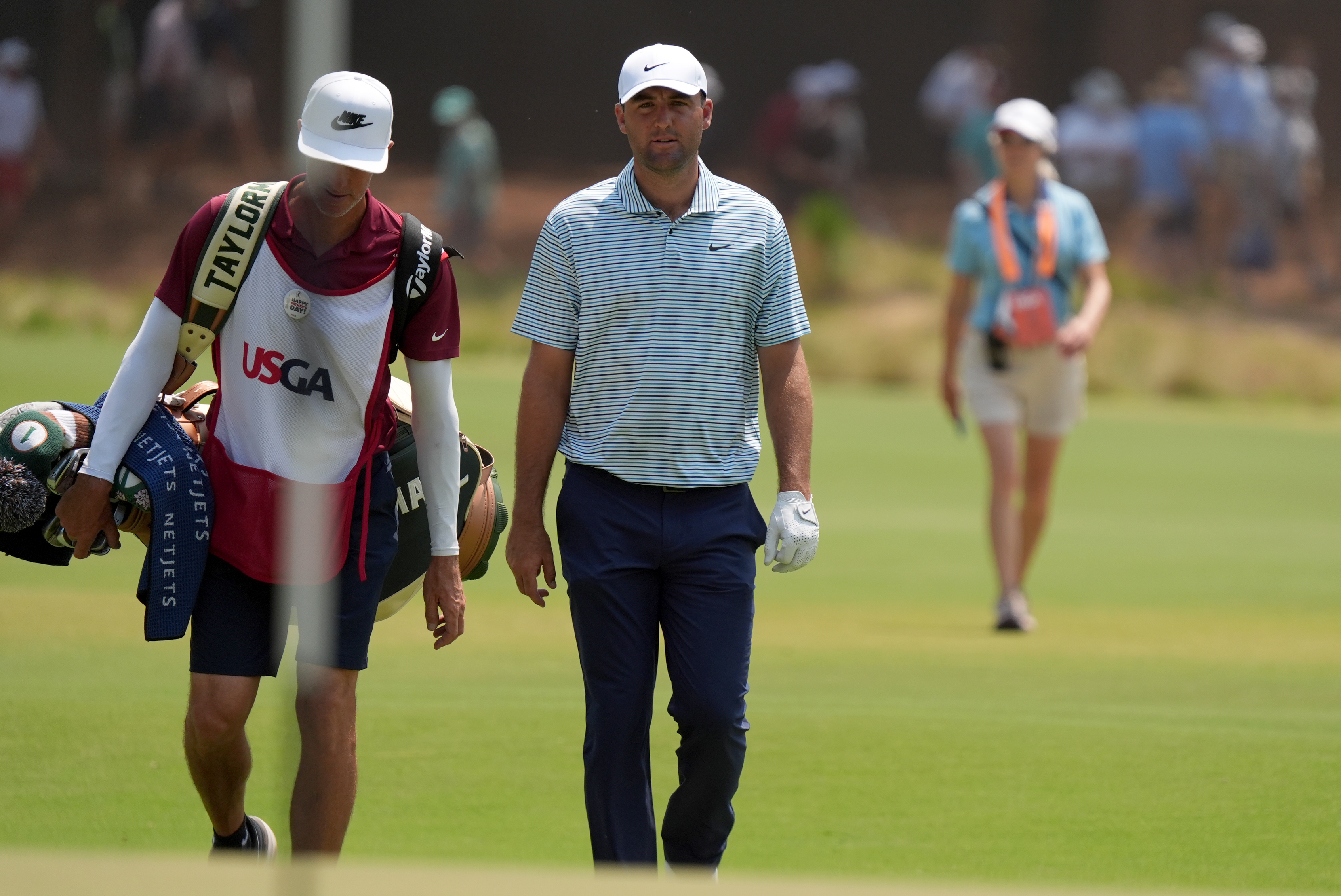 Scottie Scheffler walks to the green as we look at the 2025 U.S. Open odds