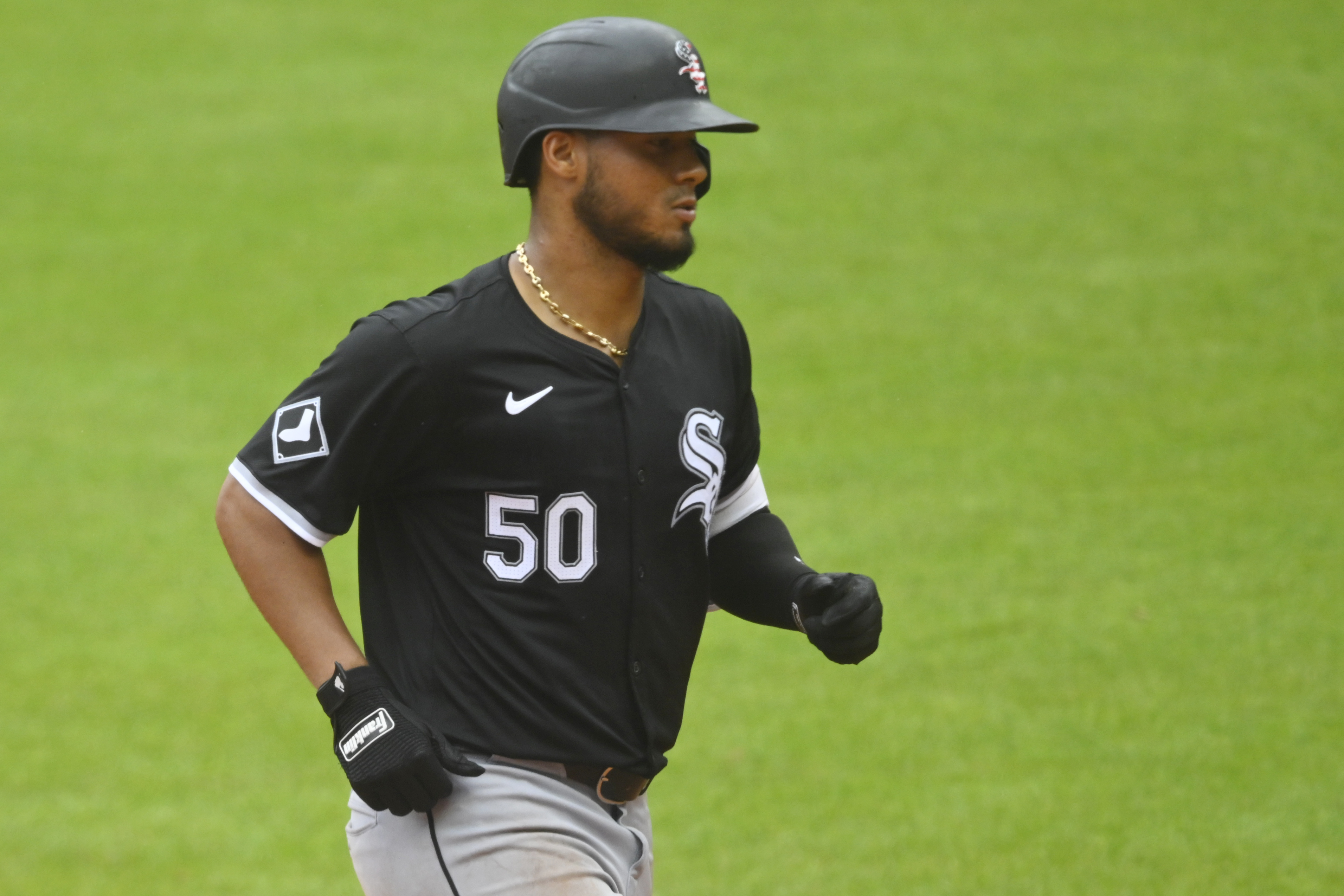 Chicago White Sox third baseman Lenyn Sosa rounds the bases as we look at efforts being taken in Illinois to make iGaming a reality.