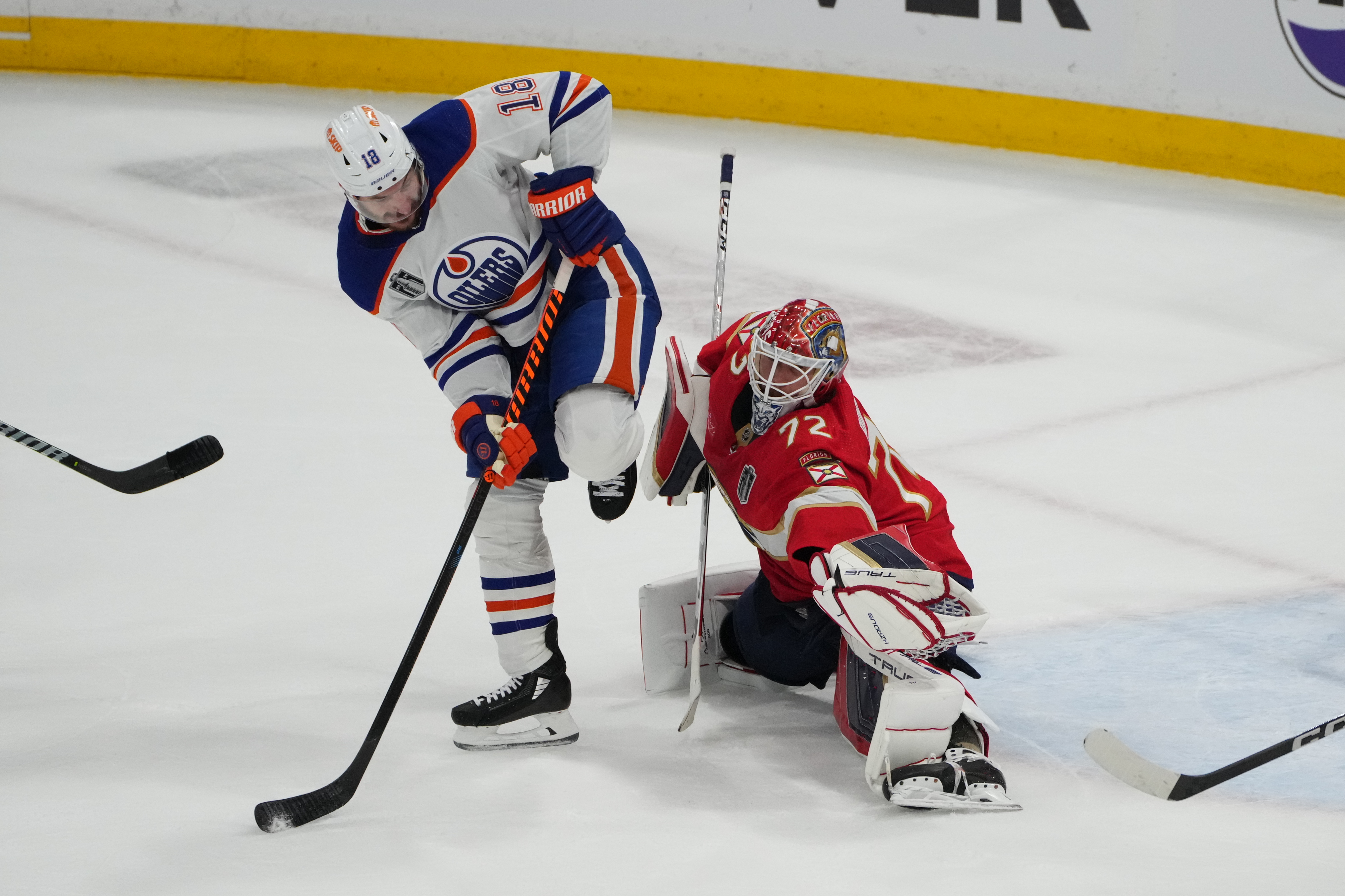 Edmonton Oilers forward Zach Hyman screens Florida Panthers goaltender Sergei Bobrovsky during the first period in Game 1 of the 2024 Stanley Cup Final as Gonzales Oona makes his best Stanley Cup Final Game 2 predictions.
