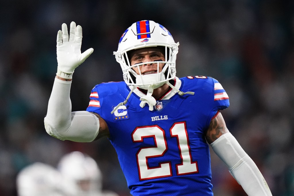 Jordan Poyer #21 of the Buffalo Bills reacts as we look at our best Steelers vs. Bills NFL Wild Card Weekend prediction