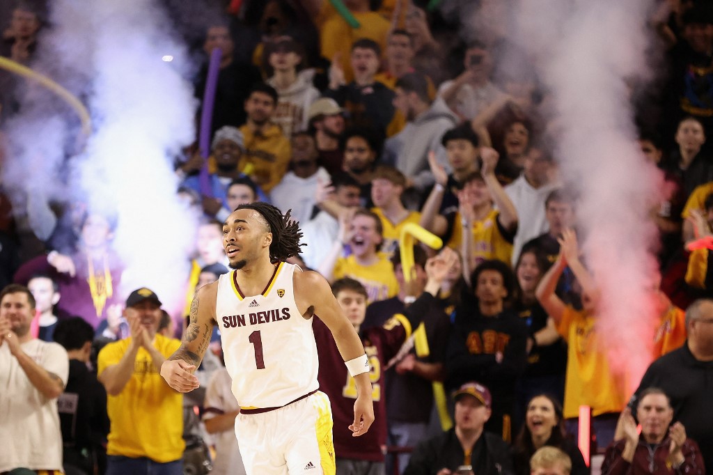 Frankie Collins #1 of the Arizona State Sun Devils reacts as we look at Arizona's sports betting financials for November 2023