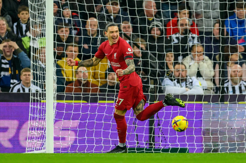 Darwin Nunez of Liverpool celebrates a goal 0-1 between Newcastle United and Liverpool on Feb. 18. Will the Reds emerge in our Real Madrid vs. Liverpool picks?