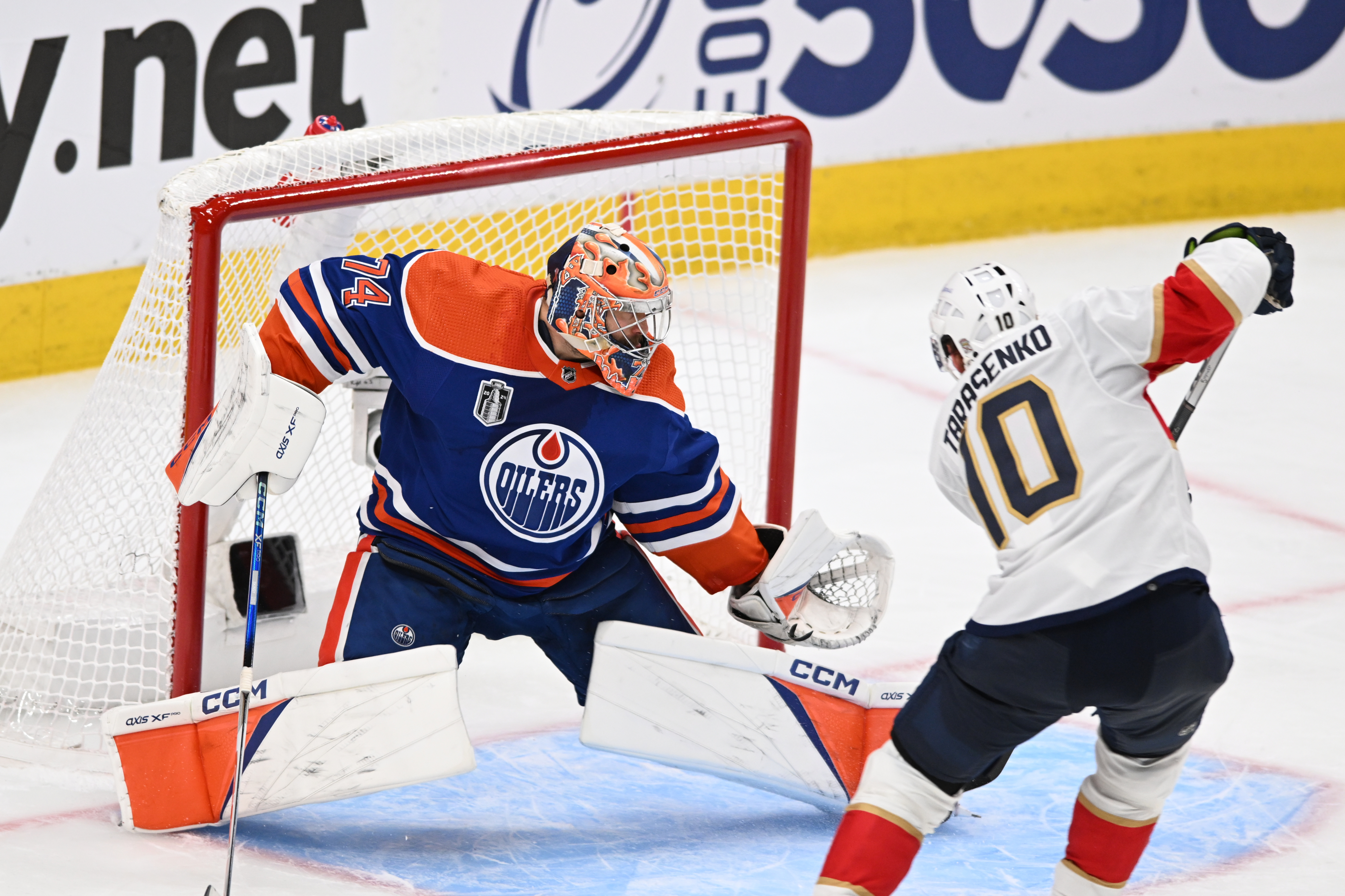 Florida Panthers right wing Vladimir Tarasenko scores on Edmonton Oilers goaltender Stuart Skinner as Gonzales Oona offers his best prediction for the Game 4 Stanley Cup Final encounter.