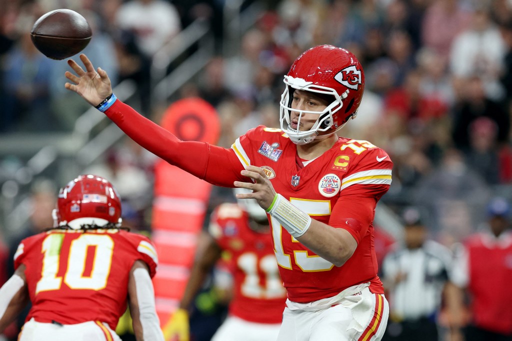 Patrick Mahomes of the Kansas City Chiefs throws a pass during the first quarter against the San Francisco 49ers during Super Bowl LVIII.