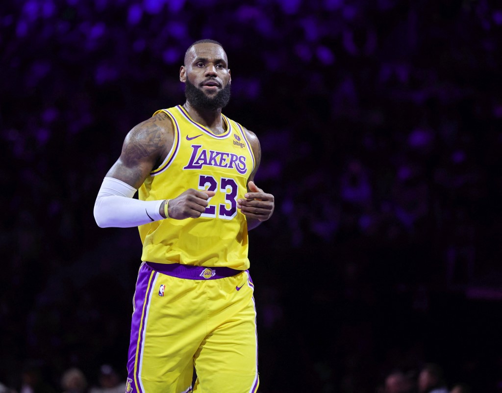 LeBron James #23 of the Los Angeles Lakers runs down the court as we look at the NBA In-Season Tournament odds