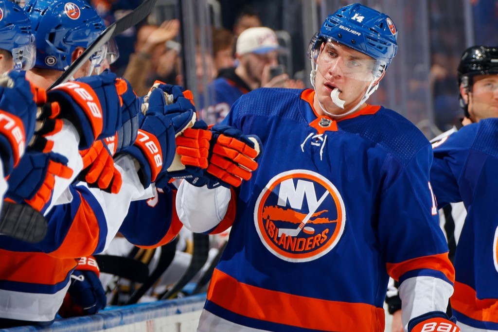 Bo Horvat of the New York Islanders is featured in our best NHL props for Capitals vs. Islanders.